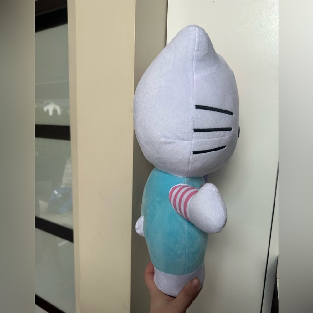 Hello Kitty Plush Greeter with Pastel Outfit - Picture 3 of 3